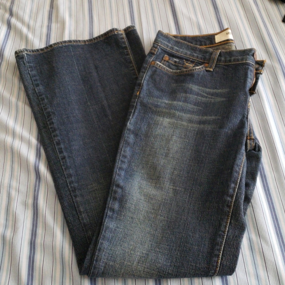 Dark blue Jeans